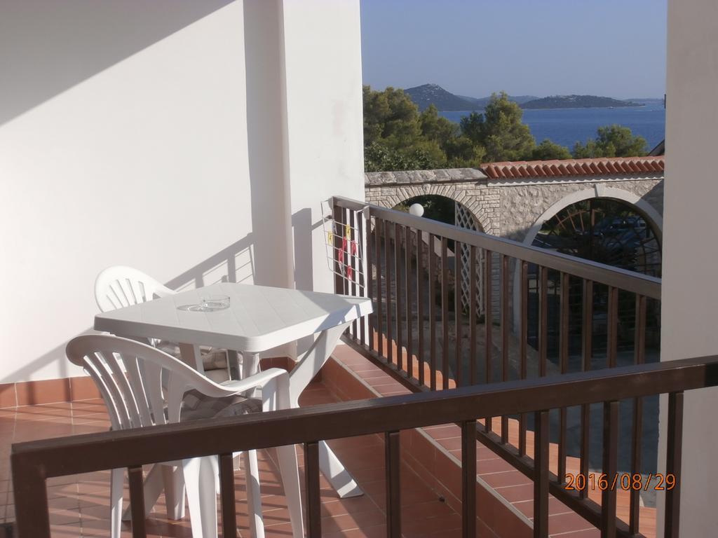Apartments Meni Drage Εξωτερικό φωτογραφία